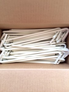 Box of (100) – 10″ Tarp Stakes- WHITE 31210BWTBCKT